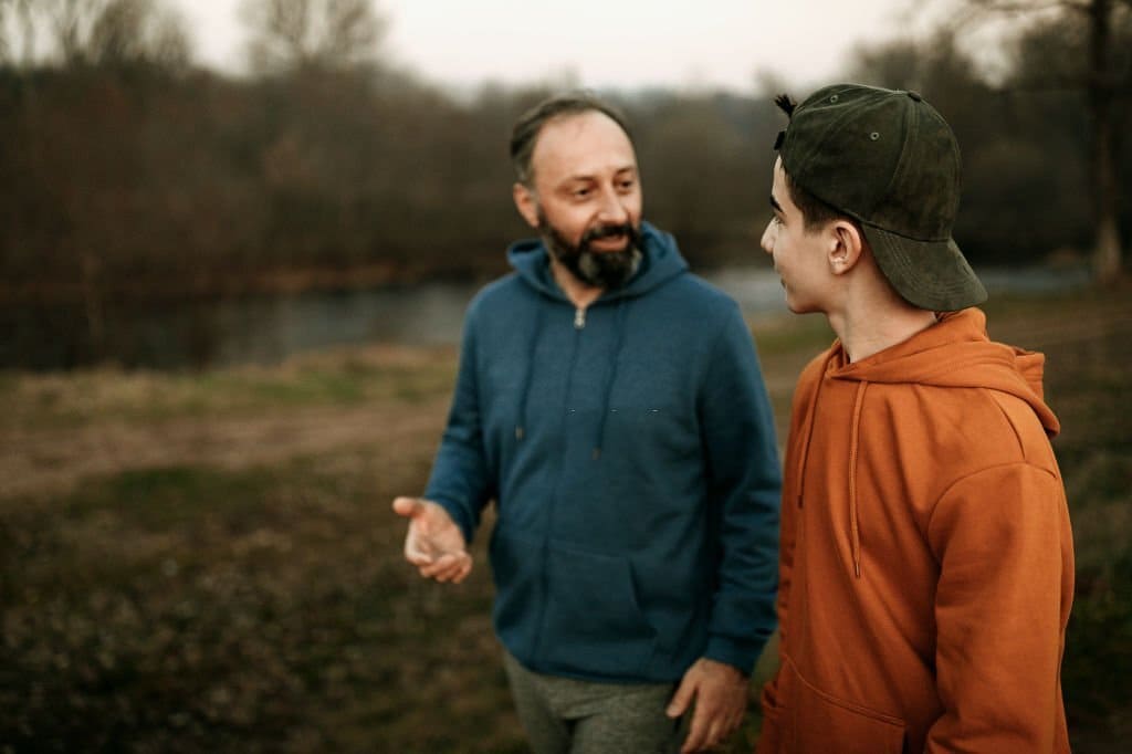 L'assistance des parents à leurs enfants à l'âge d'adolescence